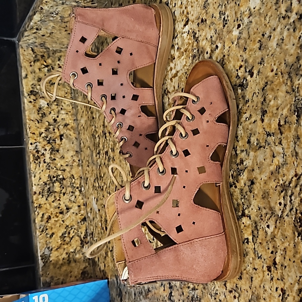 Miz Mooz Florence leather gladiator sandals. - Picture 3 of 4